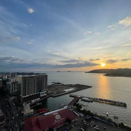 Natural Living Suite Jesselton Quay 自然简约生活休闲居 Kota Kinabalu Exterior photo