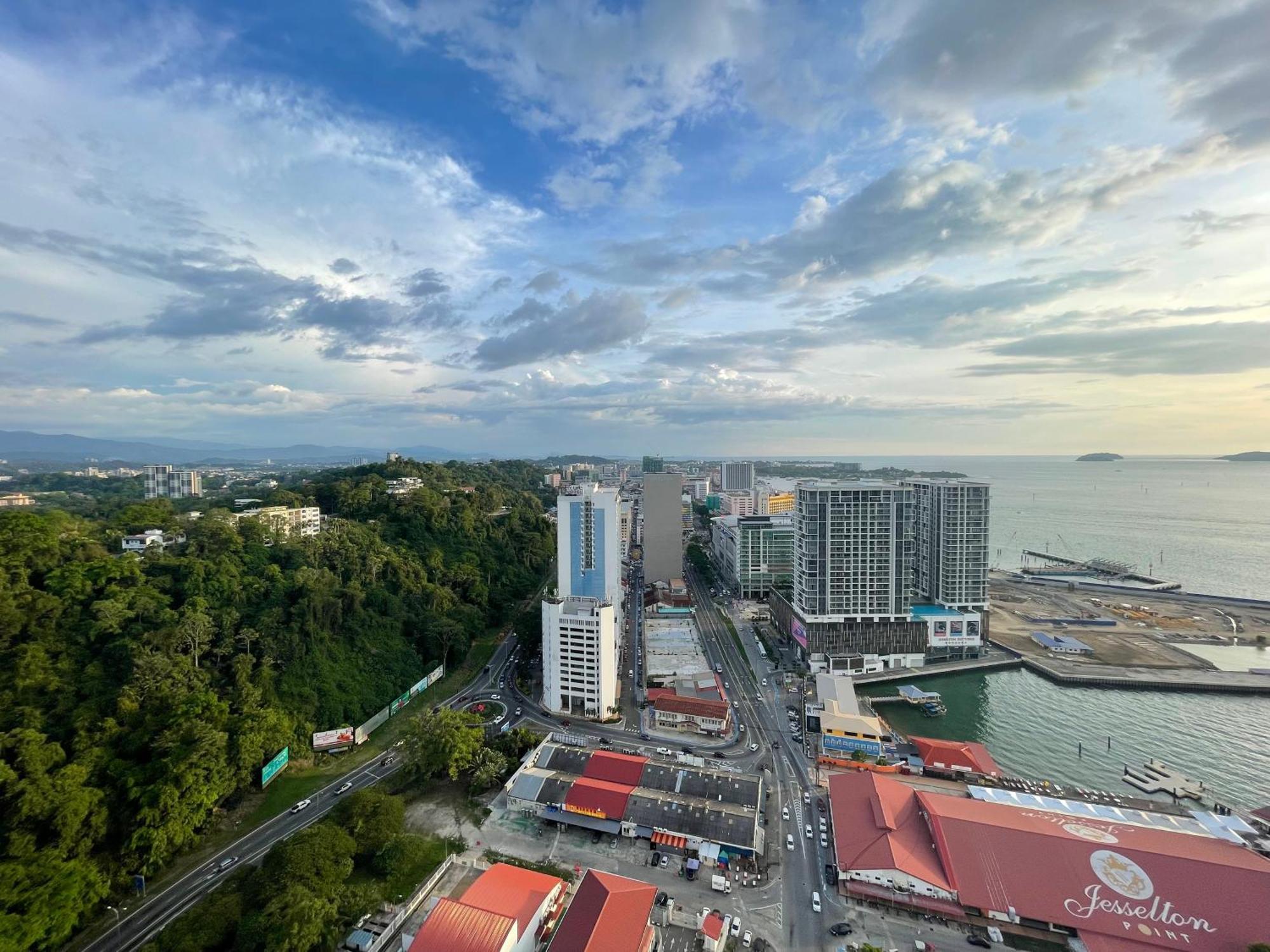 Pangsapuri Natural Living Jesselton Quay 自然简约生活休闲居 *