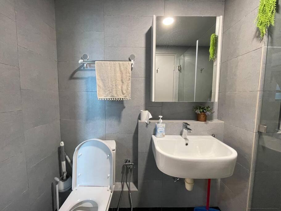 Pangsapuri Natural Living Jesselton Quay 自然简约生活休闲居